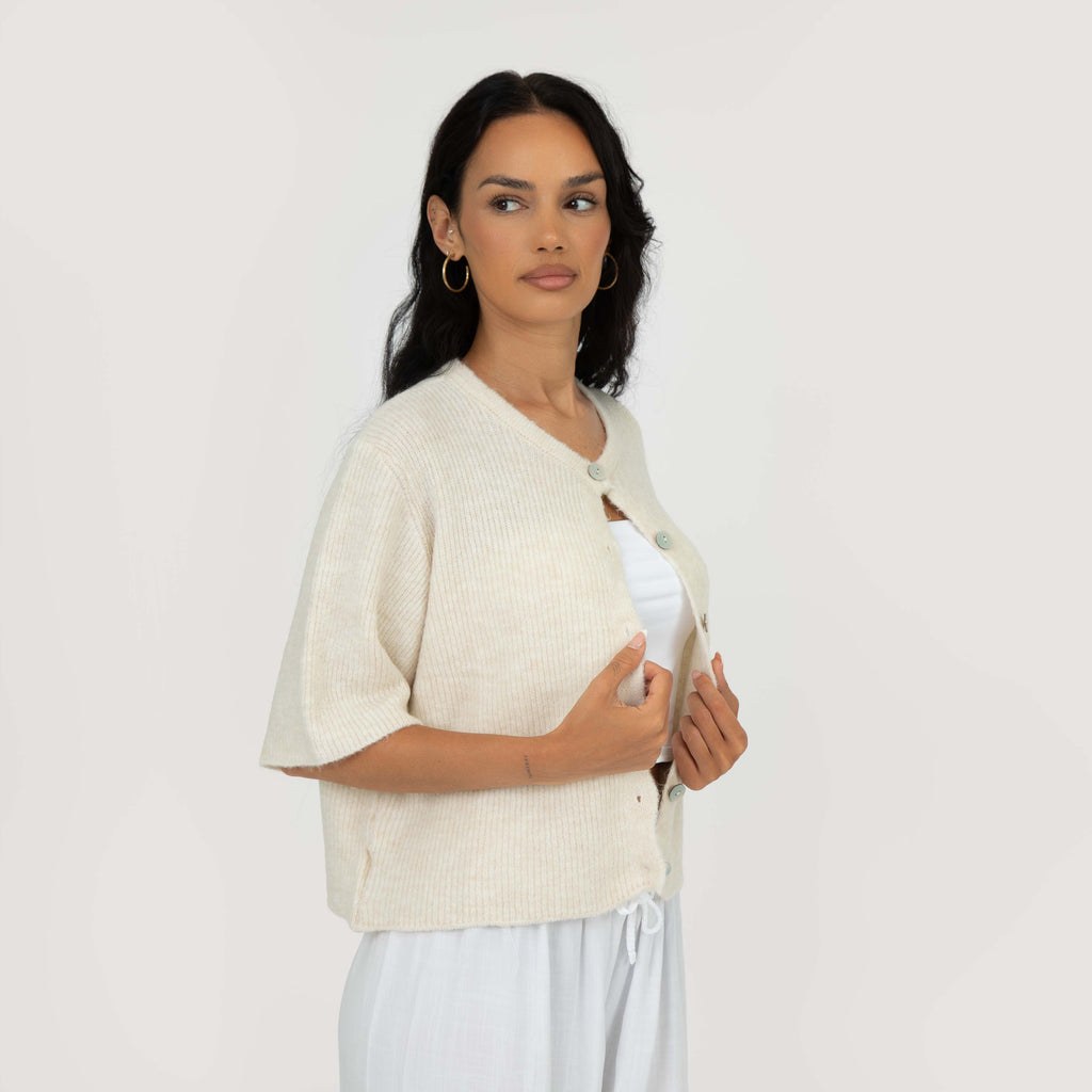 Short-sleeve knitted cardigan