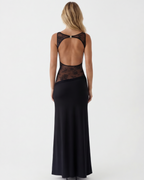 Gizela | Veil Cut Maxi