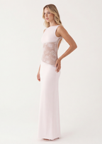 Gizela | Veil Cut Maxi
