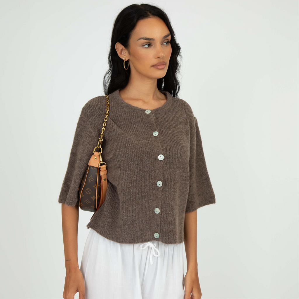 Short-sleeve knitted cardigan