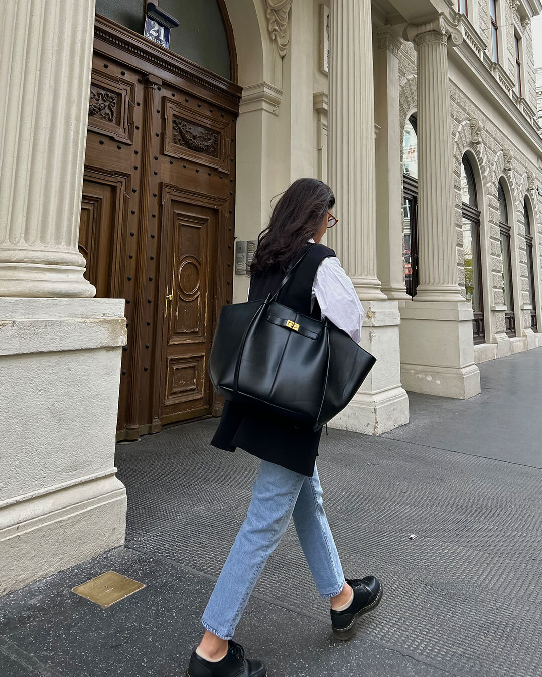 Luxe Curve Shopper