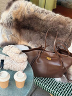 Luxe Curve Shopper