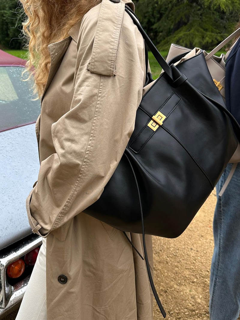 Luxe Curve Shopper