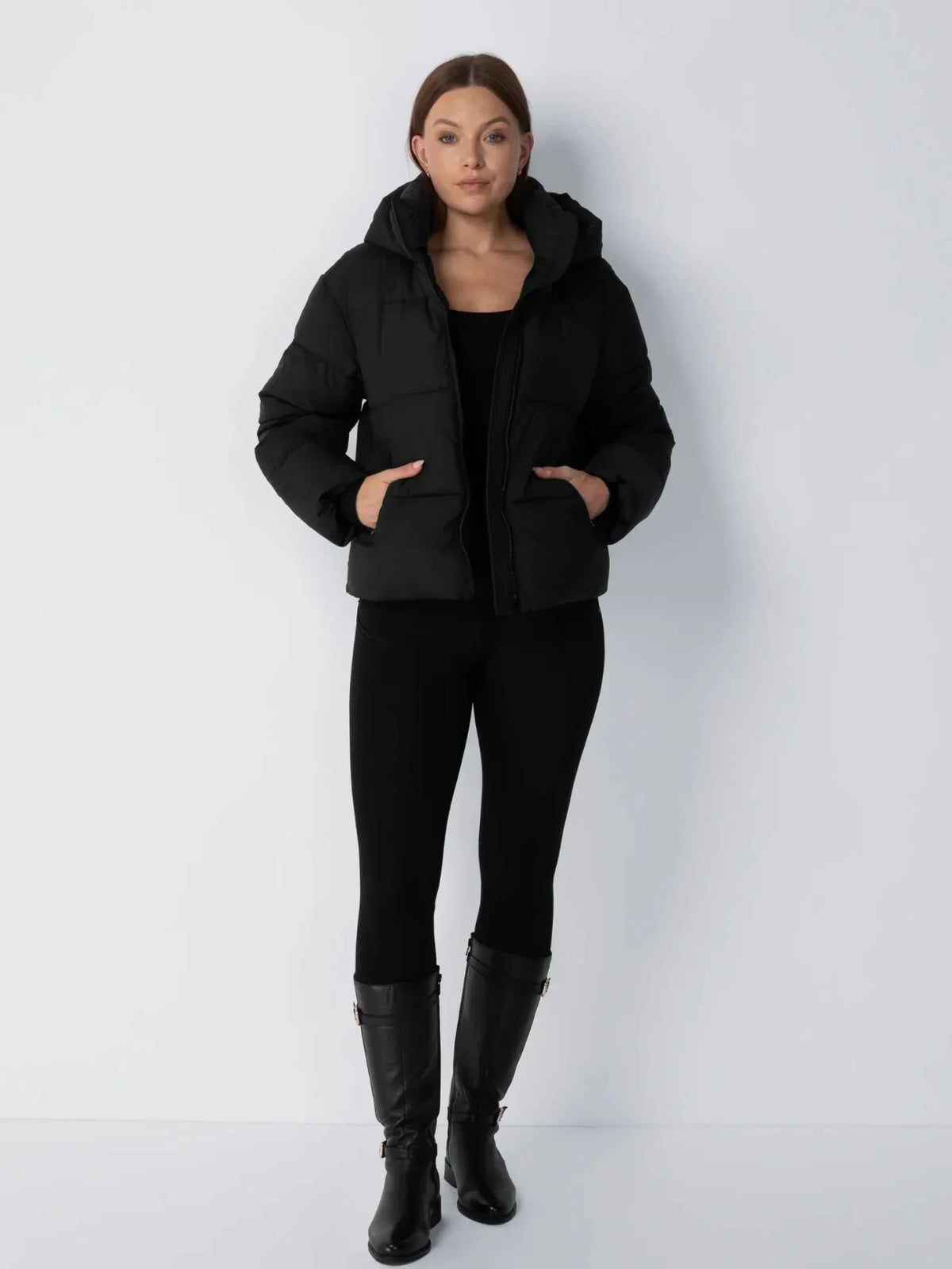 Krótka, pikowana kurtka WarmCore™ Classic z odpinanym kapturem