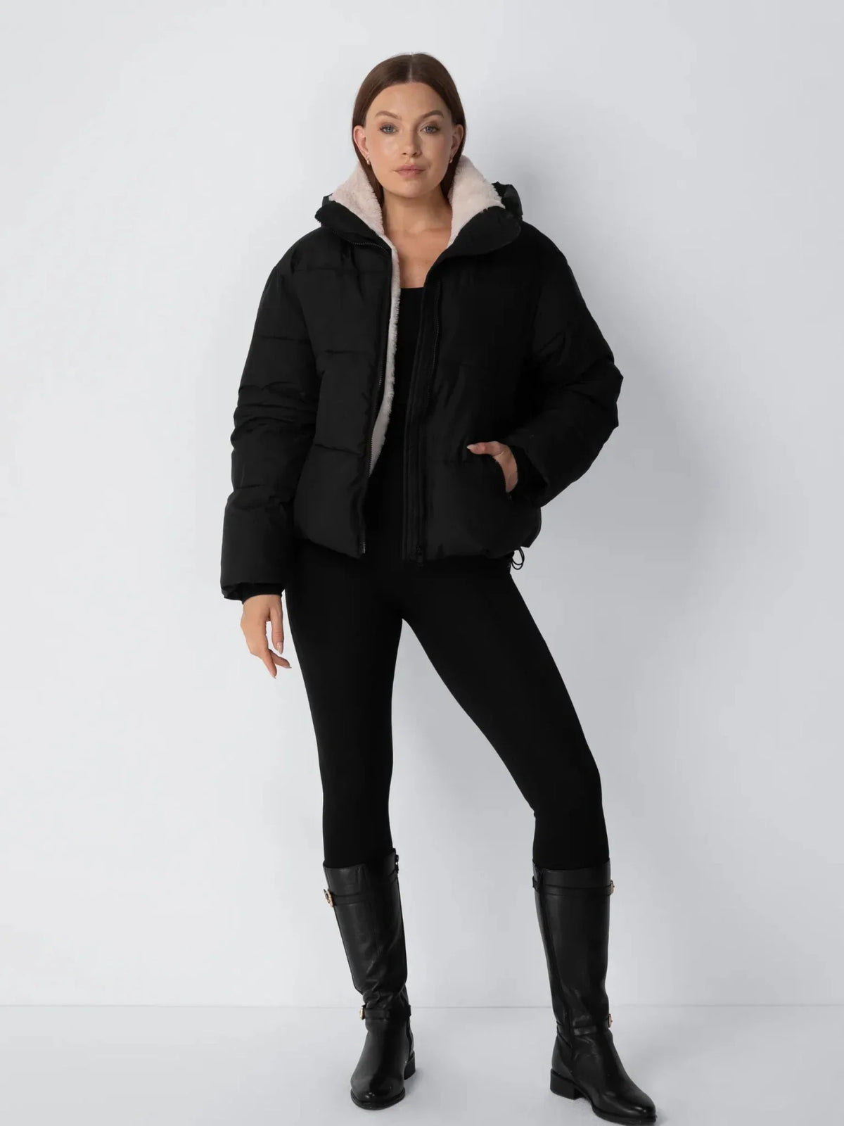 Krótka, pikowana kurtka WarmCore™ Classic z odpinanym kapturem